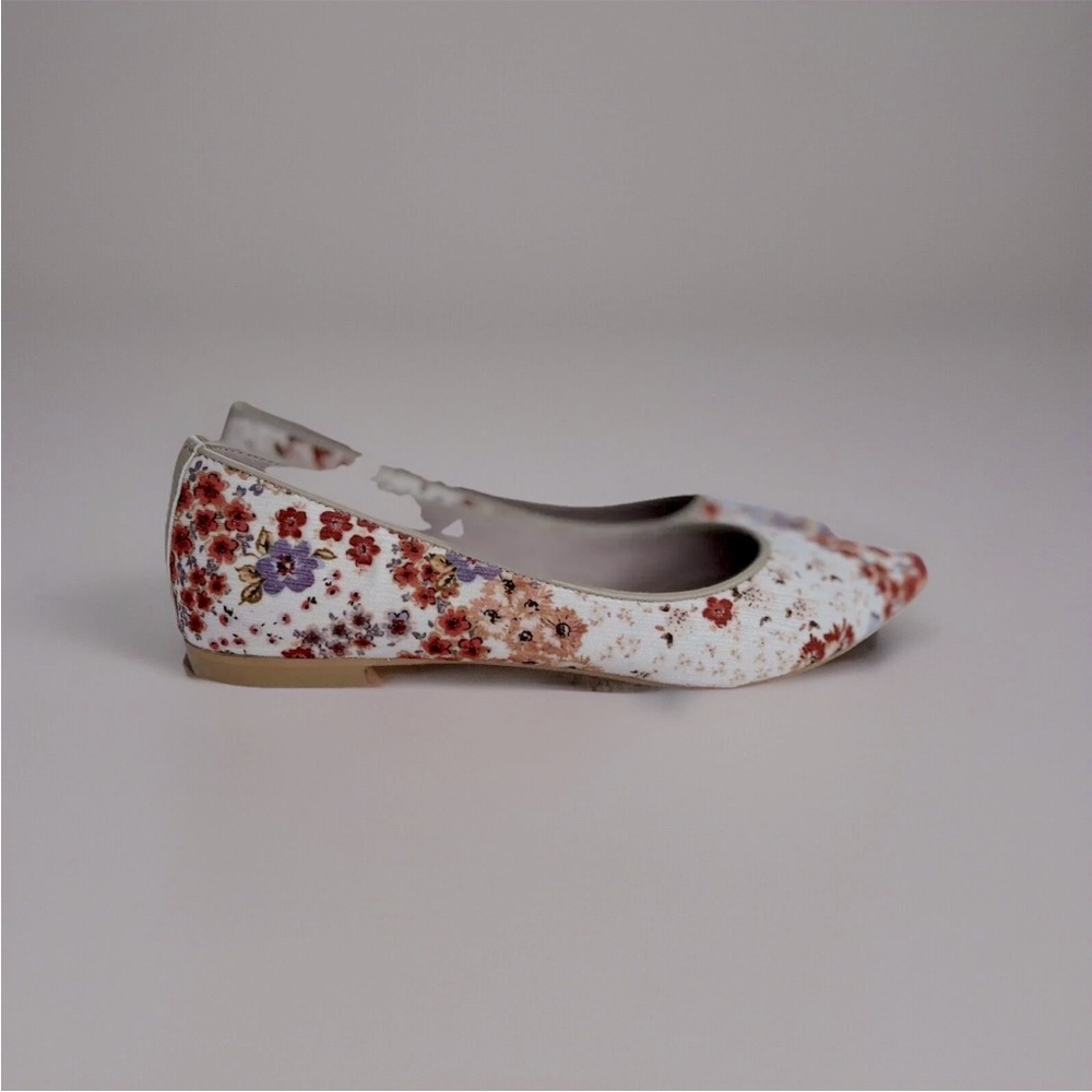 New Sundance Marais Floral Pointed Toe Flats Size 38